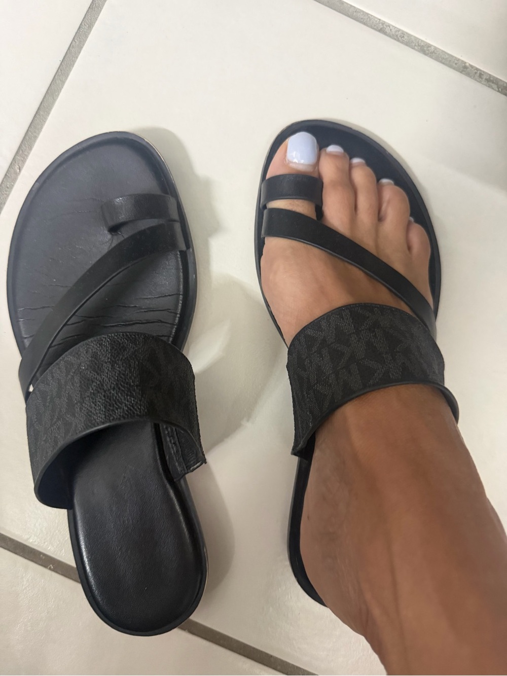 Women’s Black Slide Sandals with Toe Strap